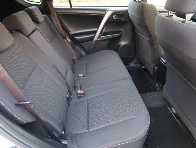 Toyota RAV 4  2.0 D-4D 