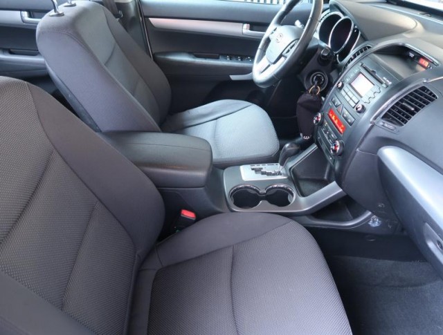 Kia Sorento  2.2 CRDi 