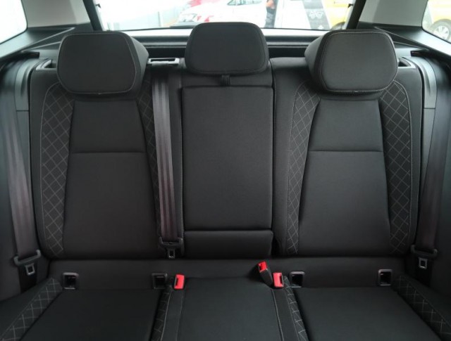 Škoda Karoq  1.5 TSI 