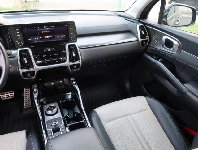 Kia Sorento  2.2 CRDi TOP