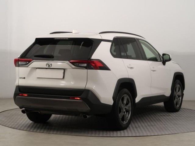 Toyota RAV 4  2.0 Valvematic 