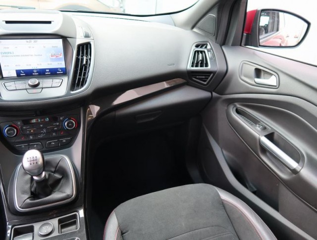 Ford Kuga  2.0 TDCi ST-Line