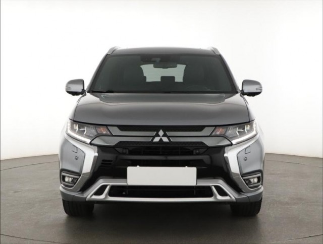 Mitsubishi Outlander  2.4 PHEV 