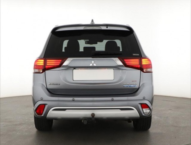 Mitsubishi Outlander  2.4 PHEV 