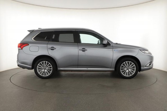 Mitsubishi Outlander  2.4 PHEV 
