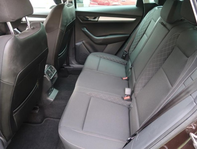 Škoda Karoq  1.5 TSI Ambition