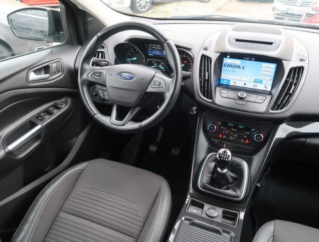 Ford Kuga  1.5 EcoBoost Titanium