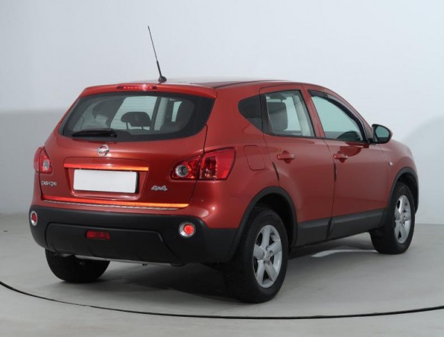Nissan Qashqai  2.0 