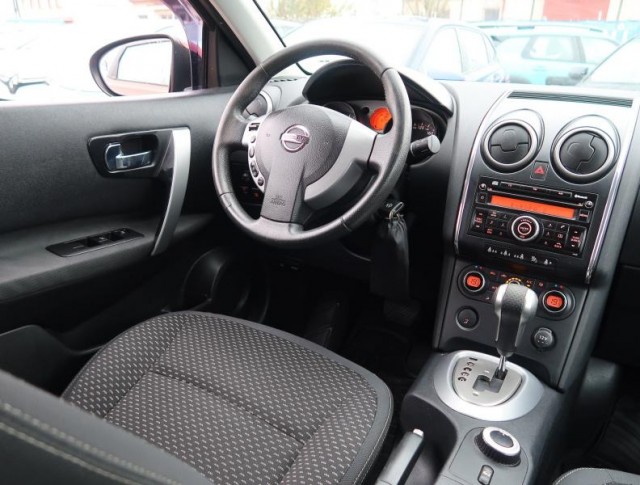 Nissan Qashqai  2.0 