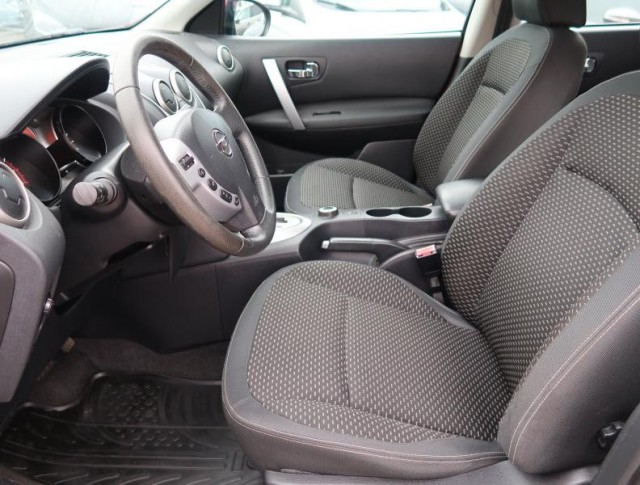 Nissan Qashqai  2.0 