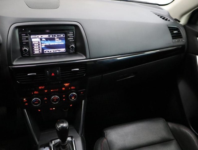 Mazda CX-5  2.2 Skyactiv-D Revolution