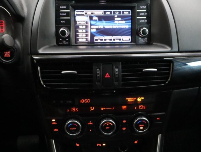 Mazda CX-5  2.2 Skyactiv-D Revolution