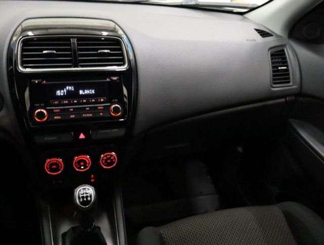 Mitsubishi ASX  1.6 MIVEC 