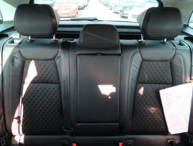 Škoda Karoq  1.5 TSI 