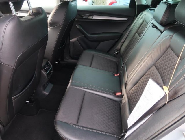 Škoda Karoq  1.5 TSI 