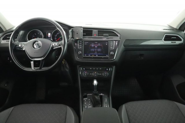 Volkswagen Tiguan  2.0 TSI 