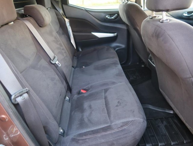 Nissan Navara  2.3 dCi 