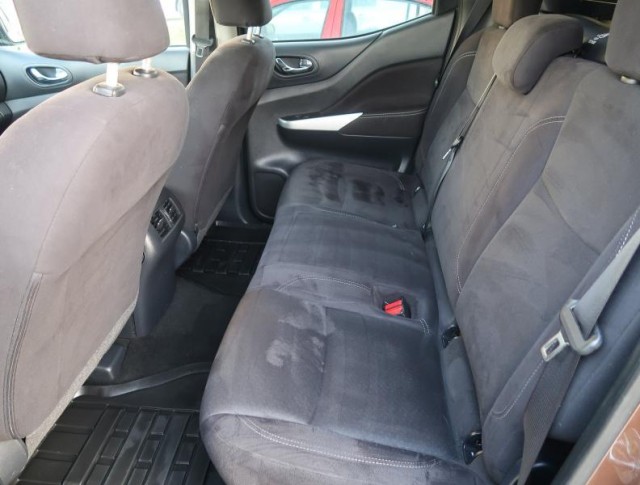 Nissan Navara  2.3 dCi 