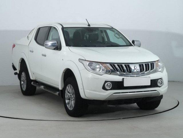 Mitsubishi L200  2.4 DI-D Intense
