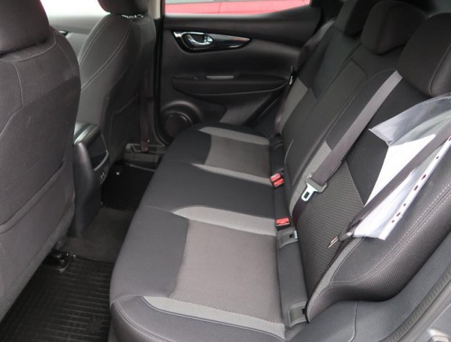 Nissan Qashqai  1.3 DIG-T 