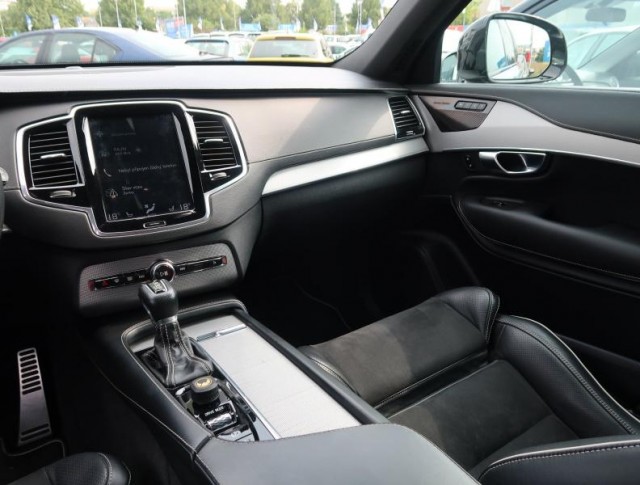 Volvo XC90  D5 AWD R-Design