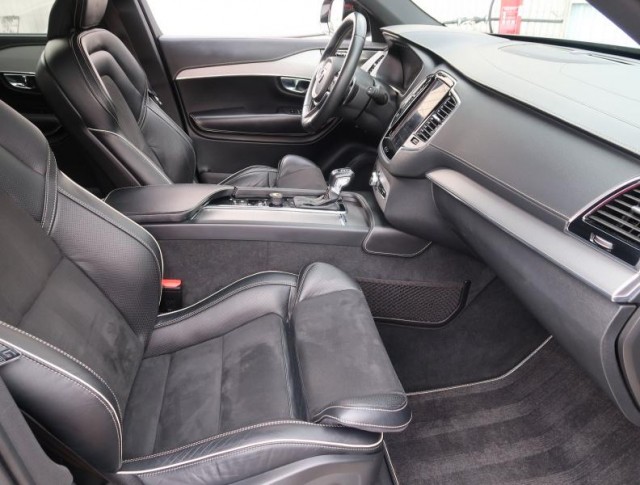 Volvo XC90  D5 AWD R-Design