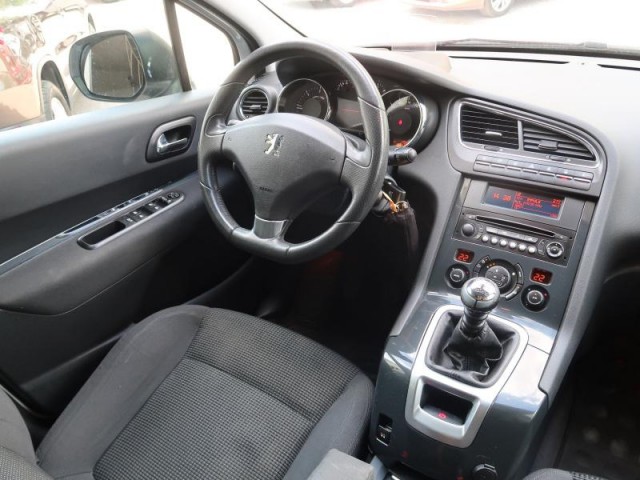 Peugeot 5008  2.0 HDI 