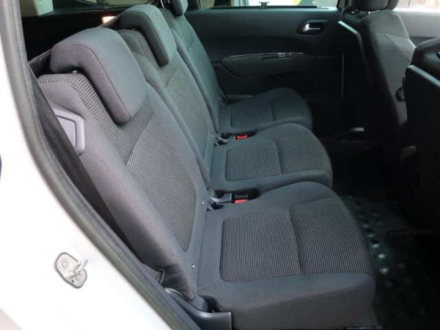 Peugeot 5008  2.0 HDI 