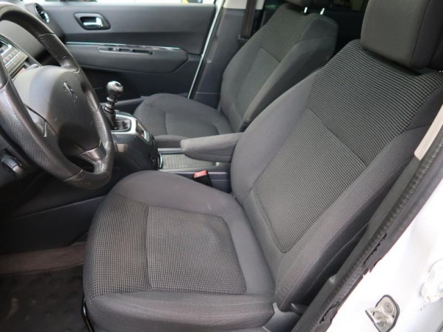 Peugeot 5008  2.0 HDI 