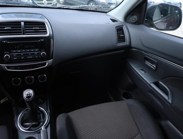 Mitsubishi ASX  1.6 MIVEC 