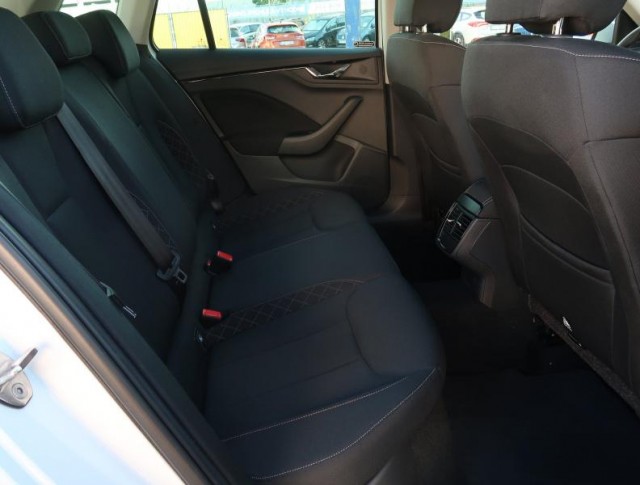 Škoda Kamiq  1.0 TSI Ambition