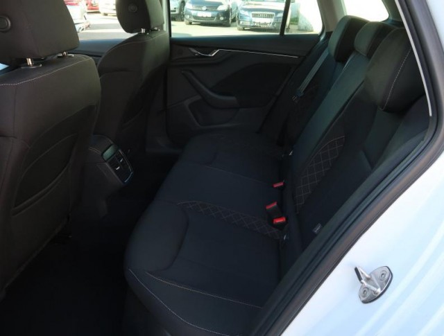 Škoda Kamiq  1.0 TSI Ambition