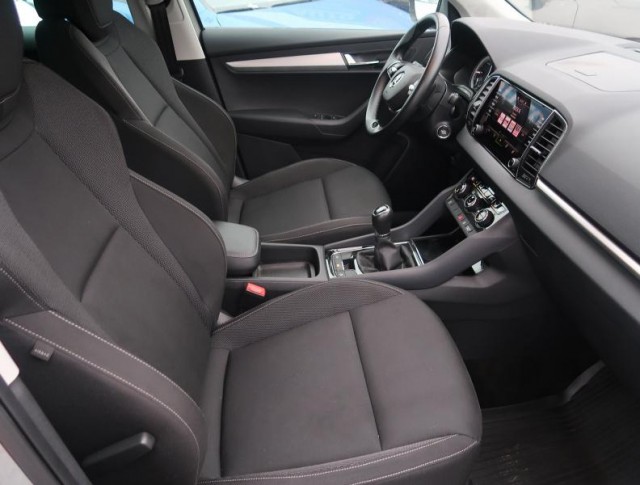 Škoda Karoq  1.0 TSI Ambition