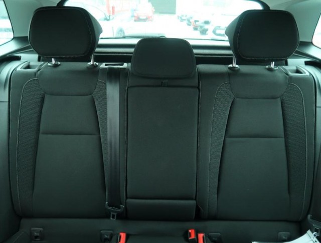 Škoda Karoq  1.0 TSI Ambition