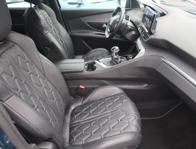 Peugeot 5008  1.5 BlueHDi Allure