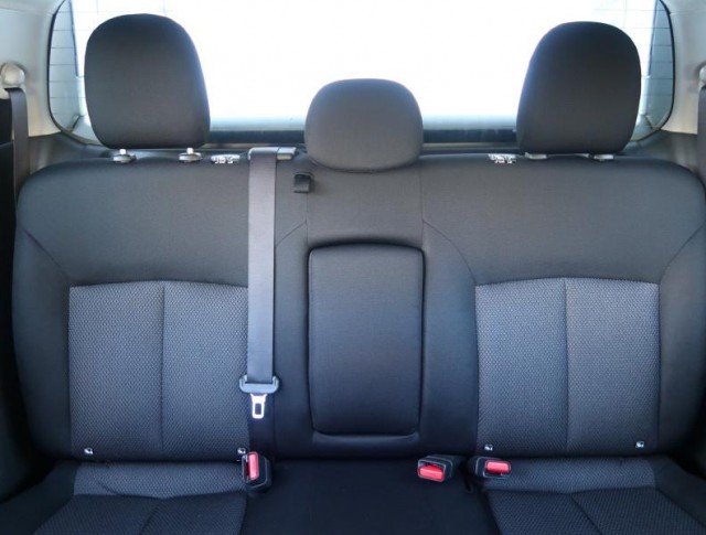 Mitsubishi L200  2.4 DI-D Intense