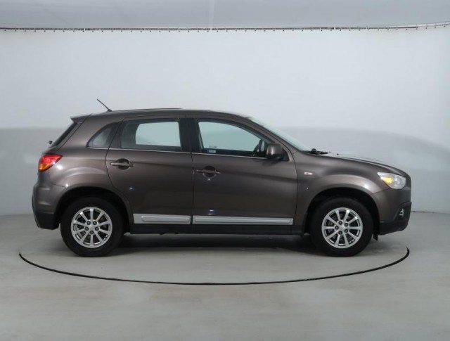 Mitsubishi ASX  1.8 DI-D MIVEC 