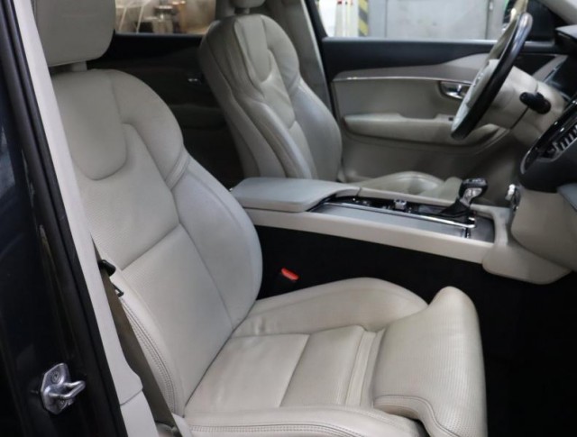 Volvo XC90  D5 AWD 