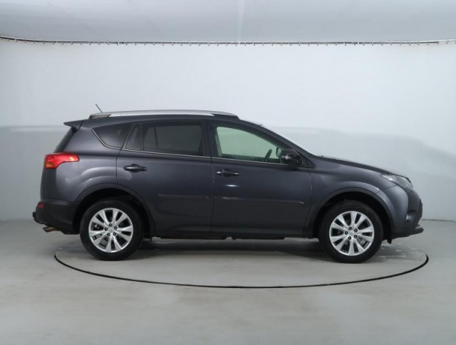 Toyota RAV 4  2.0 VVT-i 
