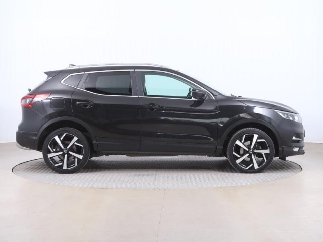 Nissan Qashqai  1.6 DIG-T 