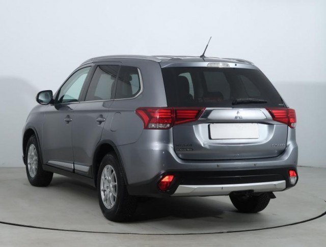 Mitsubishi Outlander  2.2 DI-D 