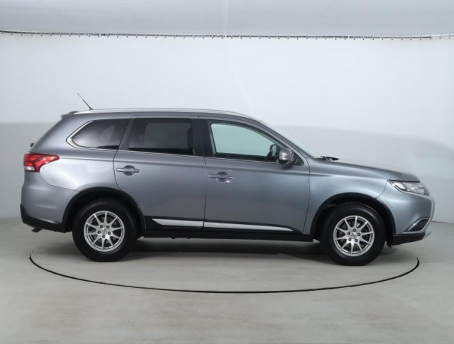 Mitsubishi Outlander  2.2 DI-D 