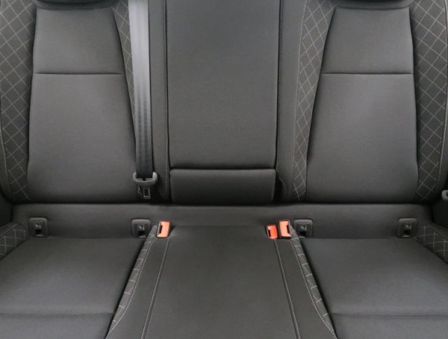 Škoda Karoq  1.0 TSI JOY