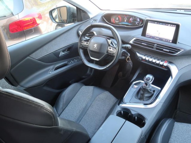 Peugeot 3008  1.6 BlueHDi Allure