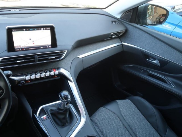 Peugeot 3008  1.6 BlueHDi Allure