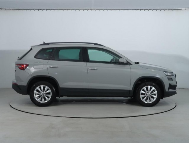 Škoda Karoq  1.0 TSI Ambition