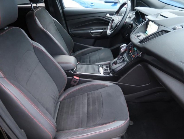 Ford Kuga  1.5 EcoBoost ST-Line