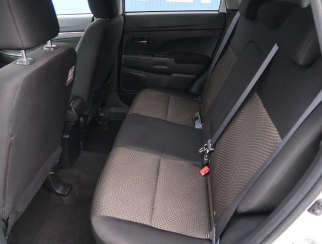 Mitsubishi ASX  1.6 MIVEC Inform