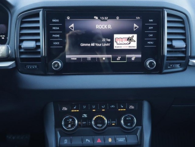 Škoda Karoq  1.5 TSI Fresh