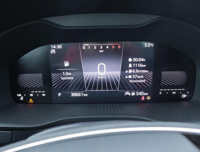 Škoda Karoq  1.5 TSI Fresh